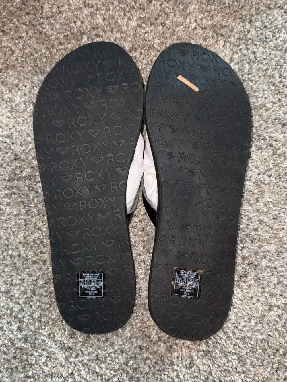 Roxy Black Leather Flip Flops